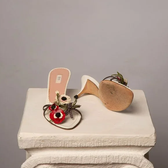 Very Rare PRADA White Florals Sandals - Picture 4 of 9